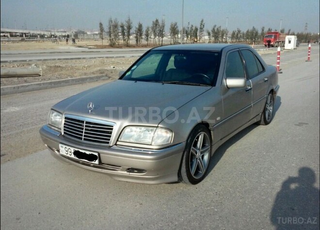 Mercedes C 220 1998, 210,000 km - 2.2 l - Bakı