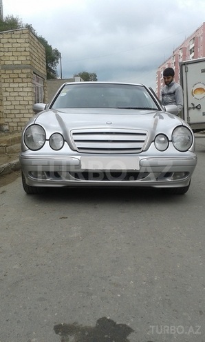 Mercedes E 240 2002, 207,000 km - 2.6 l - Bakı