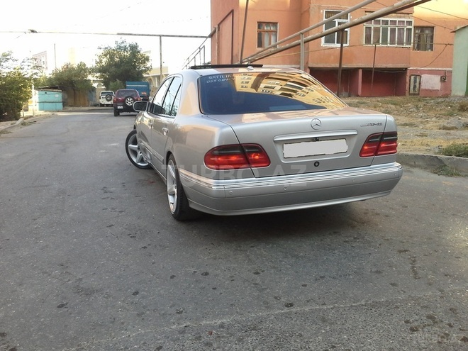 Mercedes E 240 2002, 207,000 km - 2.6 l - Bakı