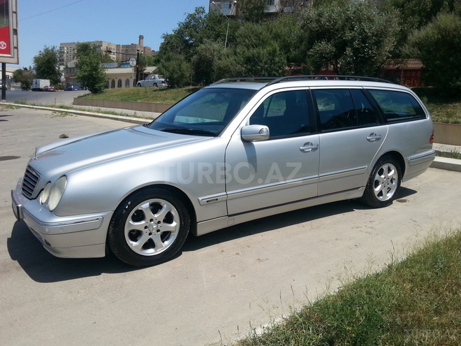 Mercedes E 240 1999, 215,000 km - 2.4 l - Bakı