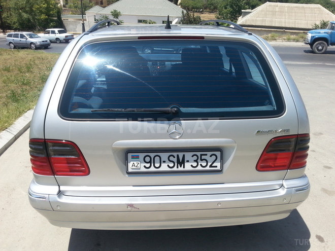 Mercedes E 240 1999, 215,000 km - 2.4 l - Bakı