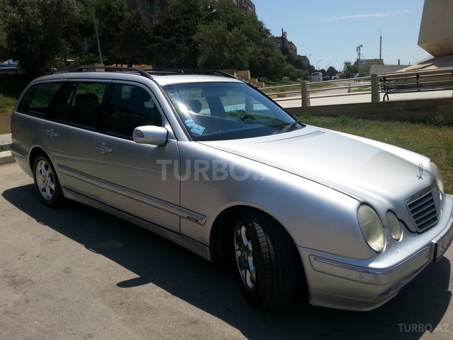 Mercedes E 240 1999, 215,000 km - 2.4 l - Bakı