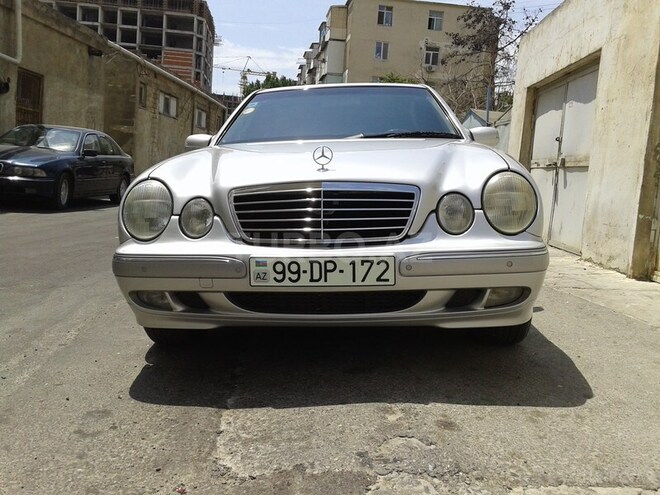 Mercedes E 220 2001, 198,000 km - 2.2 l - Bakı