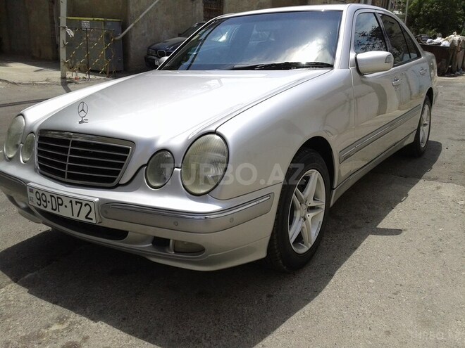 Mercedes E 220 2001, 198,000 km - 2.2 l - Bakı