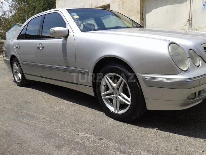 Mercedes E 220 2001, 198,000 km - 2.2 l - Bakı