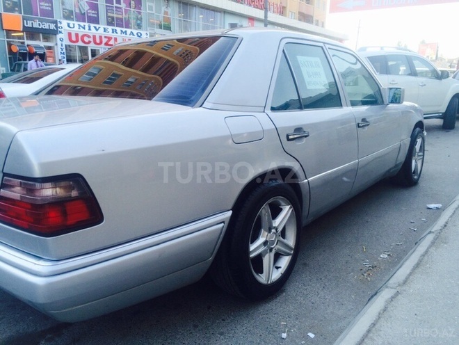 Mercedes E 200 1993, 636,000 km - 2.0 l - Bakı