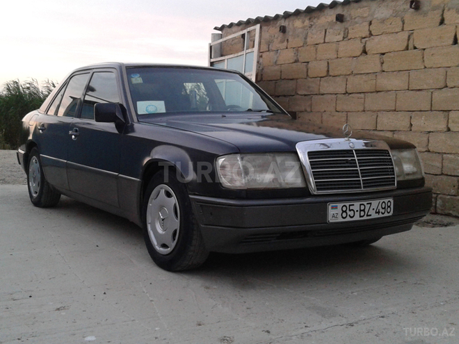 Mercedes E 250 1991, 350,000 km - 2.5 l - Bakı