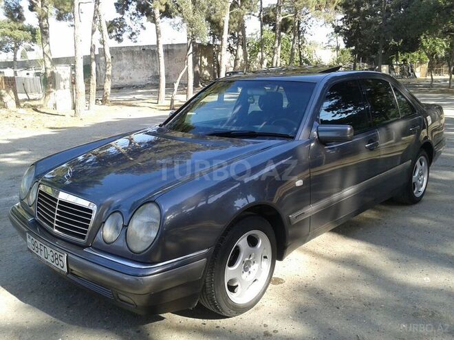 Mercedes E 230 1997, 283,000 km - 2.3 л - Bakı