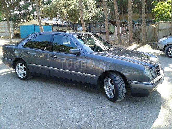Mercedes E 230 1997, 283,000 km - 2.3 л - Bakı