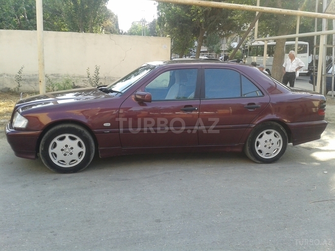 Mercedes C 220 1997, 195,620 km - 2.2 l - Bakı