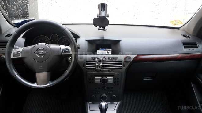 Opel Astra 2005, 144,000 km - 1.6 l - Bakı