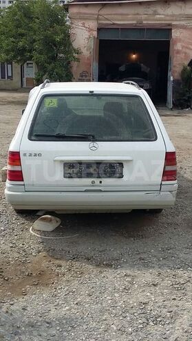 Mercedes E 220 1994, 280,000 km - 2.2 l - Bakı