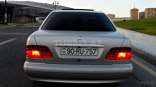 Mercedes E 280 2000, 170,000 km - 2.8 l - Bakı