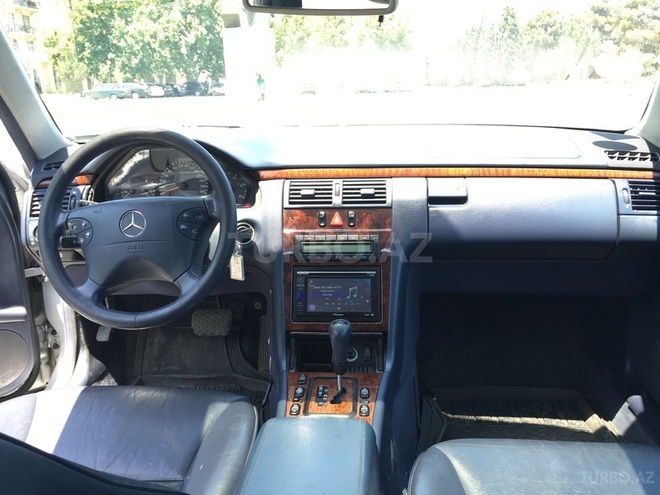 Mercedes E 320 2000, 250,000 km - 3.2 l - Bakı