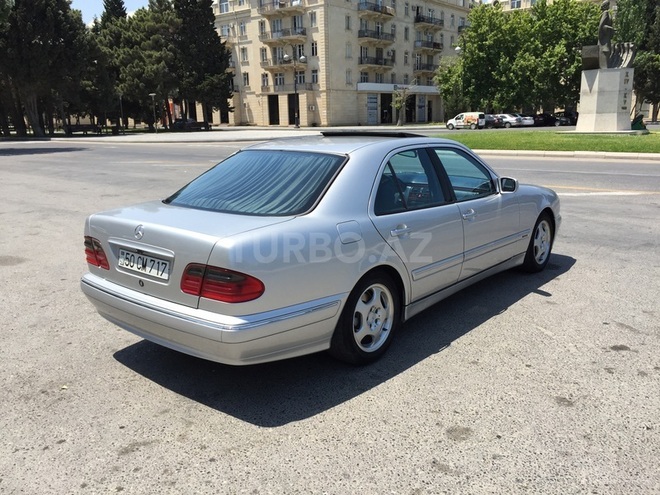 Mercedes E 320 2000, 250,000 km - 3.2 l - Bakı