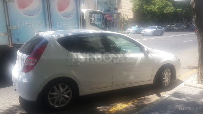 Hyundai i30 2010, 96,000 km - 1.6 л - Bakı