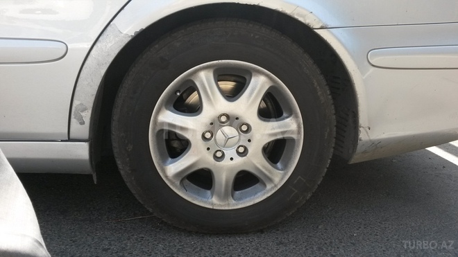 Mercedes E 220 2003, 255,000 km - 2.2 л - Bakı