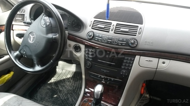 Mercedes E 220 2003, 255,000 km - 2.2 л - Bakı