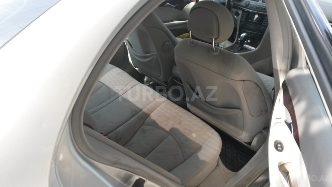 Mercedes E 220 2003, 255,000 km - 2.2 л - Bakı