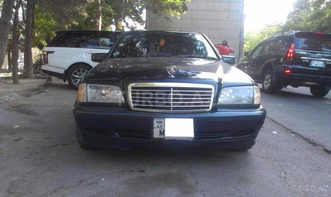 Mercedes C 200 1998, 225,000 km - 2.0 л - Bakı