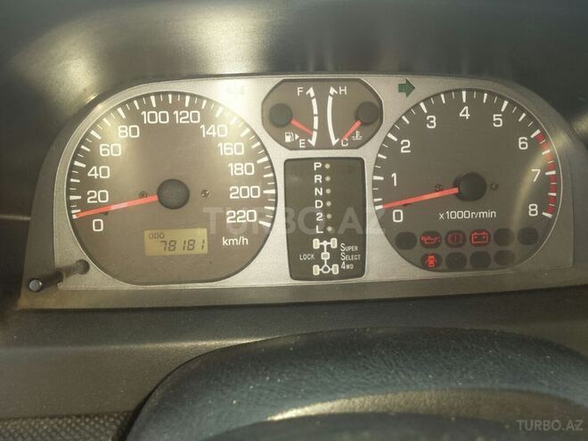 Mitsubishi Pajero io 2003, 78,200 km - 2.0 л - Bakı