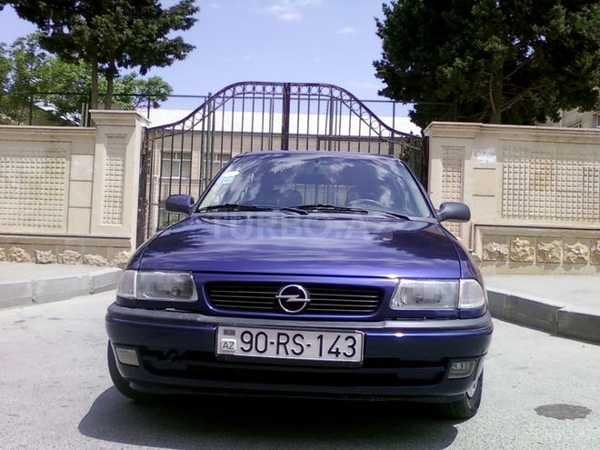 Opel Astra 1997, 220,000 km - 1.6 l - Bakı