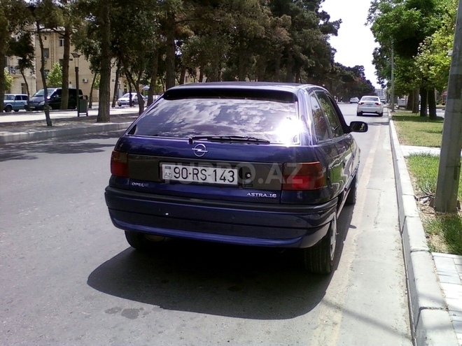 Opel Astra 1997, 220,000 km - 1.6 l - Bakı