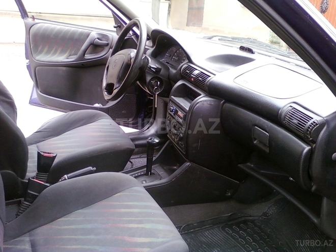 Opel Astra 1997, 220,000 km - 1.6 l - Bakı