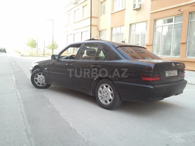 Mercedes C 200 2000, 278,000 km - 2.2 л - Bakı