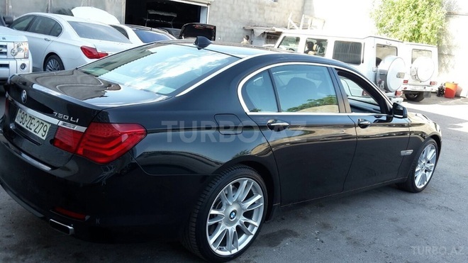 BMW 750 2011, 74,800 km - 4.4 l - Bakı