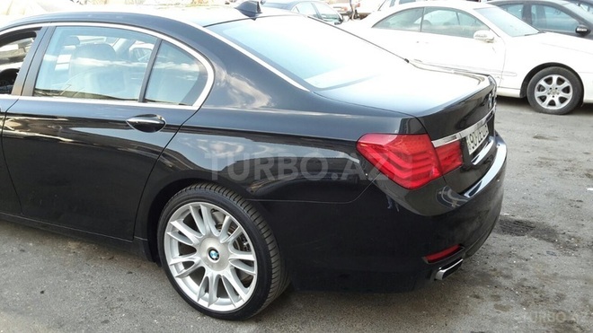 BMW 750 2011, 74,800 km - 4.4 l - Bakı