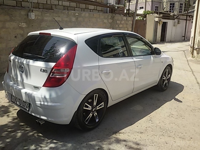 Hyundai i30 2009, 150,000 km - 2.0 л - Bakı