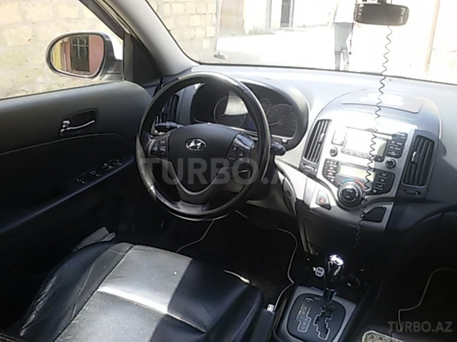 Hyundai i30 2009, 150,000 km - 2.0 л - Bakı