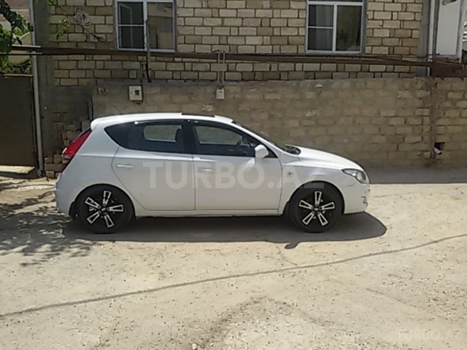 Hyundai i30 2009, 150,000 km - 2.0 л - Bakı