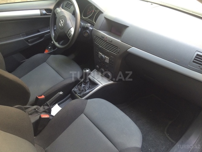Opel Astra 2006, 200,000 km - 1.9 l - Bakı