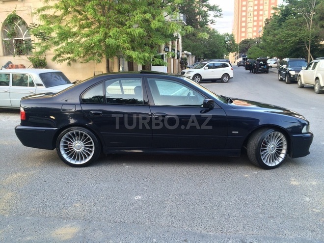 BMW 545 2001, 286,000 km - 4.4 l - Bakı