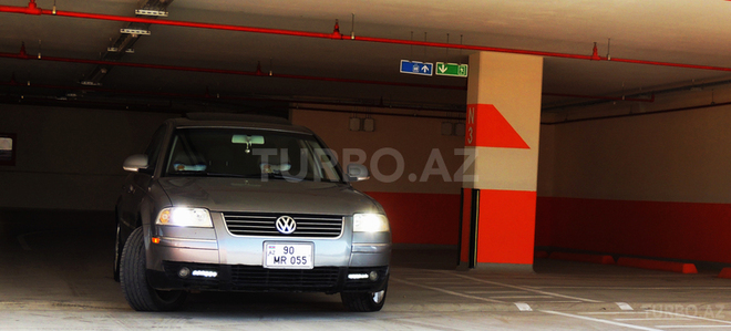 Volkswagen Passat 2004, 175,000 km - 1.8 l - Bakı
