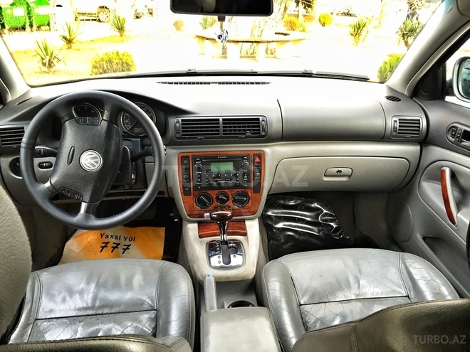Volkswagen Passat 2004, 175,000 km - 1.8 l - Bakı