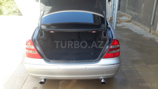 Mercedes E 240 2002, 144,000 km - 2.6 l - Bakı