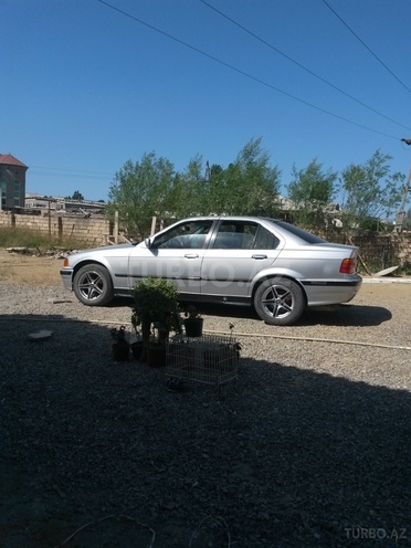 BMW 320 1991, 302,000 km - 2.0 l - Bakı