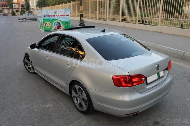 Volkswagen Jetta 2011, 37,000 km - 2.5 l - Bakı