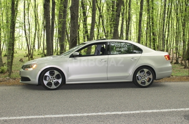 Volkswagen Jetta 2011, 37,000 km - 2.5 l - Bakı