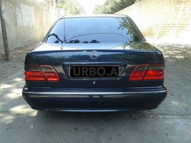 Mercedes E 270 1999, 230,000 km - 2.7 l - Bakı