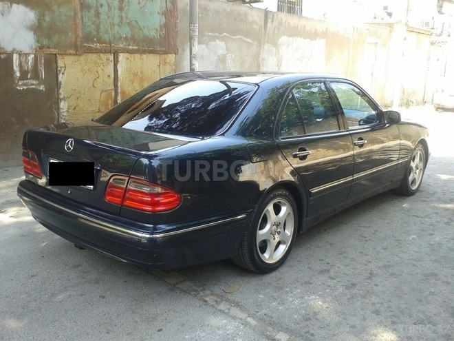 Mercedes E 270 1999, 230,000 km - 2.7 l - Bakı