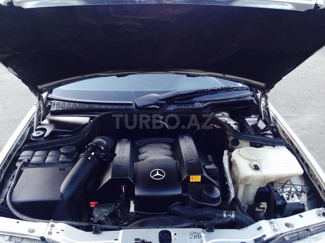 Mercedes E 240 1999, 230,000 km - 2.4 l - Bakı