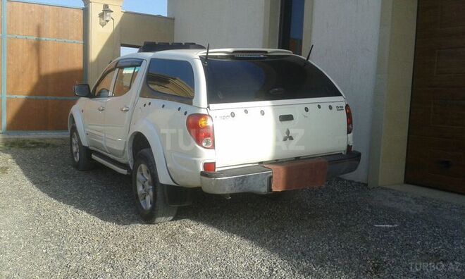 Mitsubishi L200 2007, 180,000 km - 2.5 l - Bakı