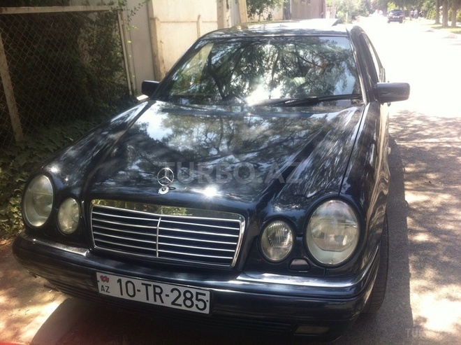 Mercedes E 240 1997, 358,000 km - 2.4 l - Bakı