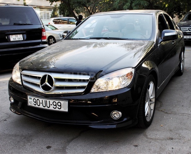 Mercedes C 300 2010, 45,000 km - 3.0 l - Bakı
