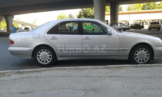 Mercedes E 270 2000, 324,889 km - 2.7 l - Bakı