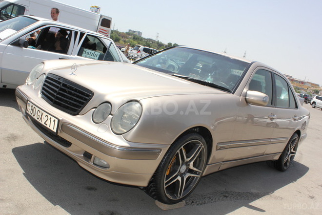 Mercedes E 200 2001, 170,000 km - 2.0 l - Bakı